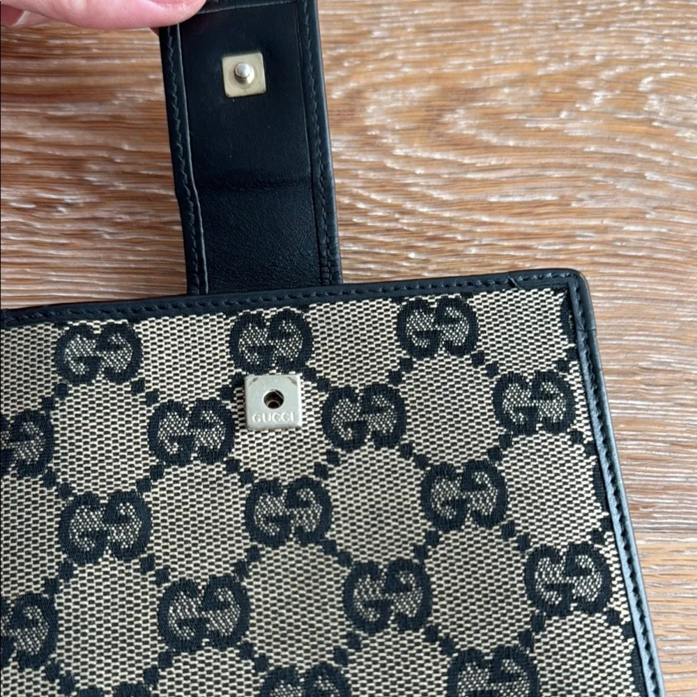 Gucci Black and Tan Wallet - Picture 6 of 7